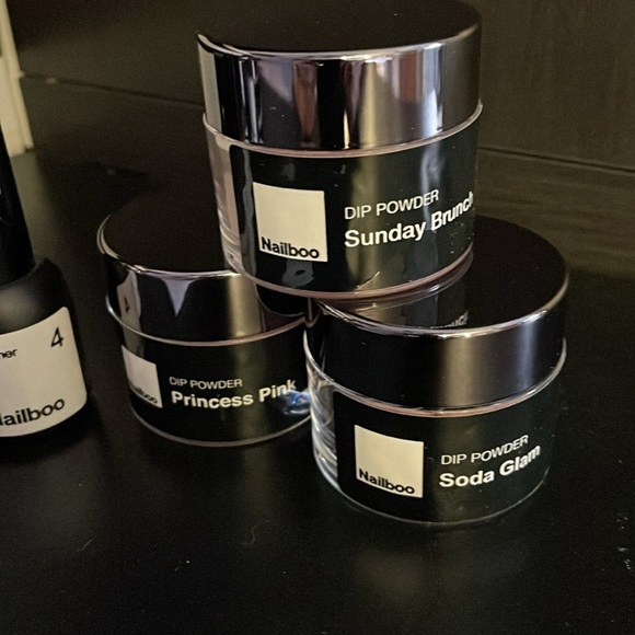 Nailboo Complete Nail Dip System Includes FIVE COLORS!​​​ - Picture 4 of 5